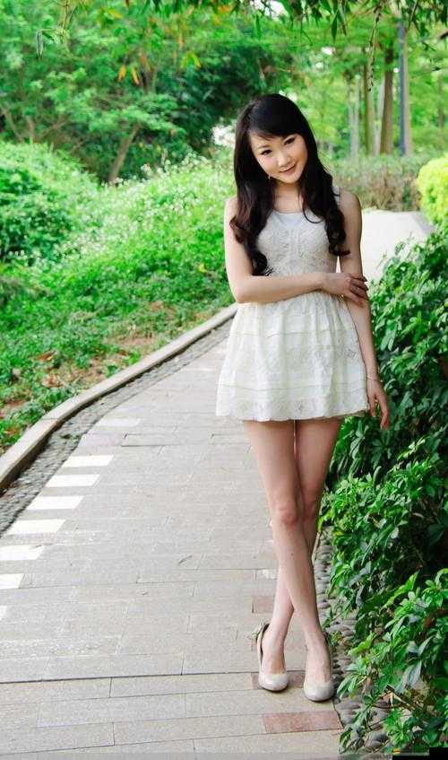 國模小玉展現時尚魅力引領潮流風尚的精彩瞬間