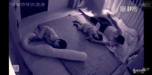 打撲克不蓋被子圖片大全：精彩瞬間集合