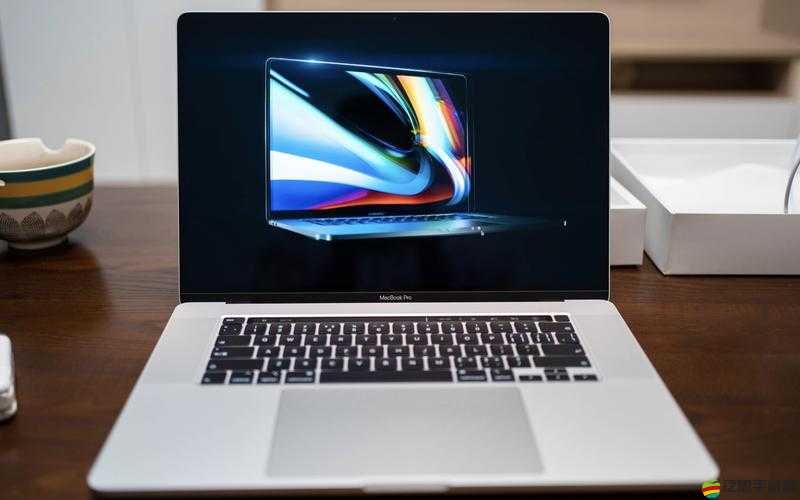 16 歲日本學生 MacBook-Pro 評測：網傳比安卓版本畫質更高引關注