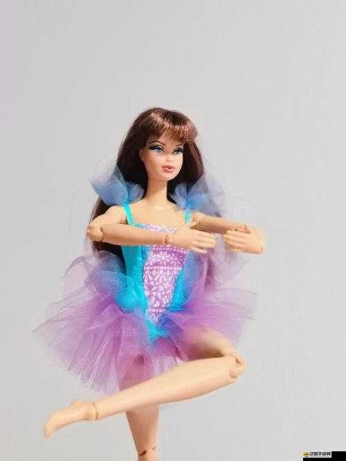 戴著小玩具練瑜伽：探索獨特的身心放松新方式