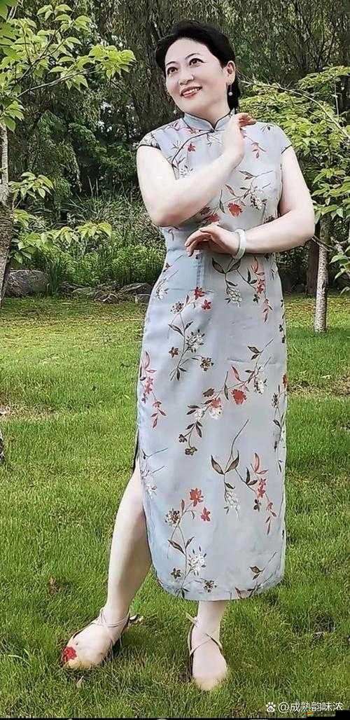 插熟女逼：探索成熟女性別樣魅力與激情