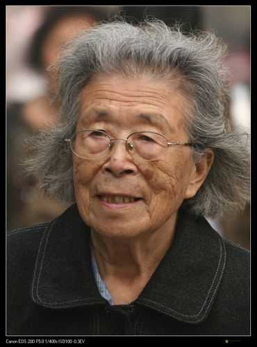 老嫗性老太色 HD 老相關內容引發熱議探討