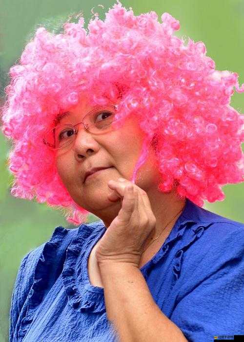 一位普通大媽-55 歲大媽玩 CSGO：誰說年齡大就不能玩游戲