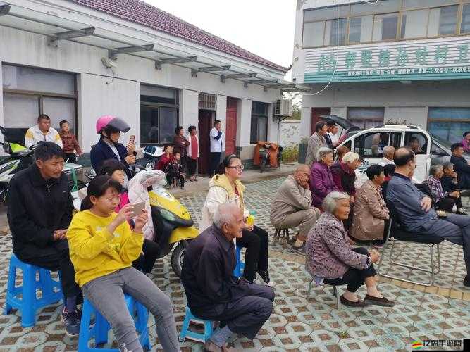 回娘家以身報答老父親：女兒用行動詮釋深深感恩之情