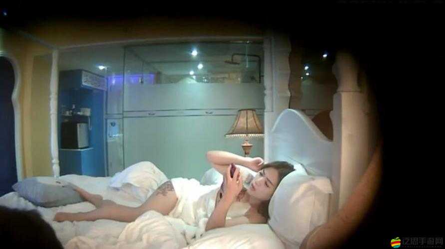 在 KTV 與女友閨蜜激情發生關系的荒唐一幕