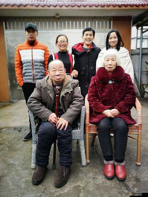 父母兒女四人大聯(lián)歡免費(fèi)觀看——家庭歡聚盛宴等你來