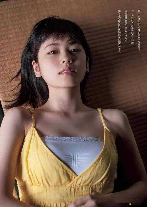 大美女 100%露出奶：性感誘惑，極致視覺體驗