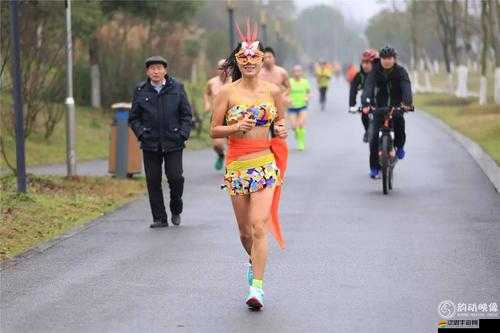 紅杏直播驚現衣服脫光光事件引發熱議