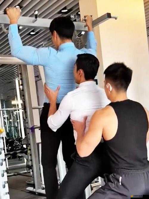 激情燃燒的健身歲月：GayXXXⅩ 激情健身房的故事