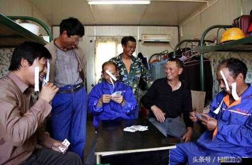 震撼：農民工工棚內的驚人一幕——嫖妓全過程被錄下