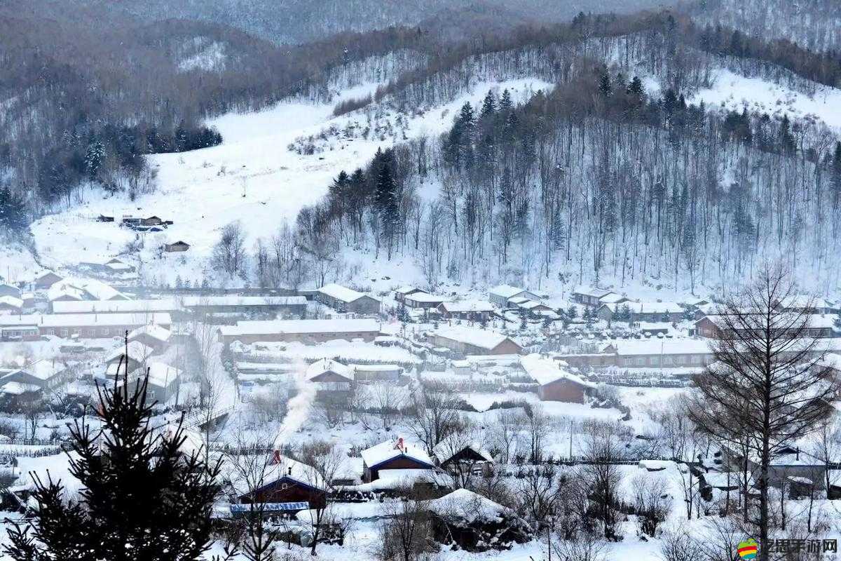 兩座雪白玉峰彈跳而出細節(jié)：展現(xiàn)震撼視覺與神秘魅力