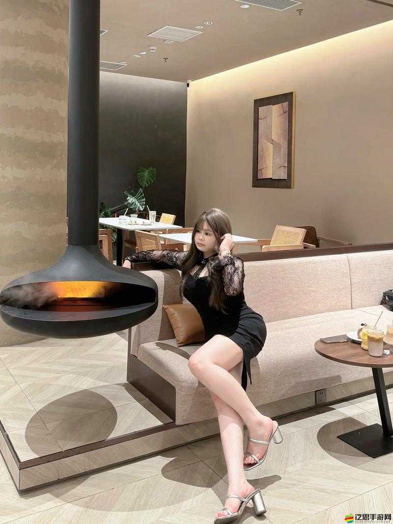 完整呈現(xiàn)性婦 BBw 搡 BBBB 搡 BBBB 的獨特示例：性婦 BBw 那極致的搡動震撼體驗