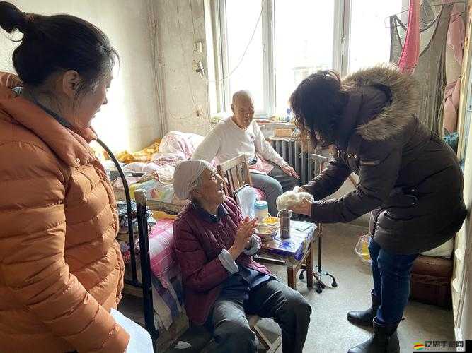 村醫(yī)徐叔陳思雅免費(fèi)為村民治病傳遞愛心與溫暖